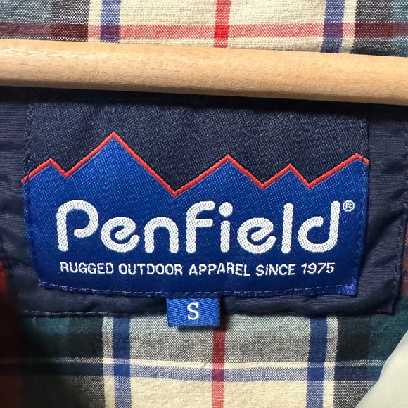 Penfield Navy button up puffer hooded vest - Picture 3 of 3